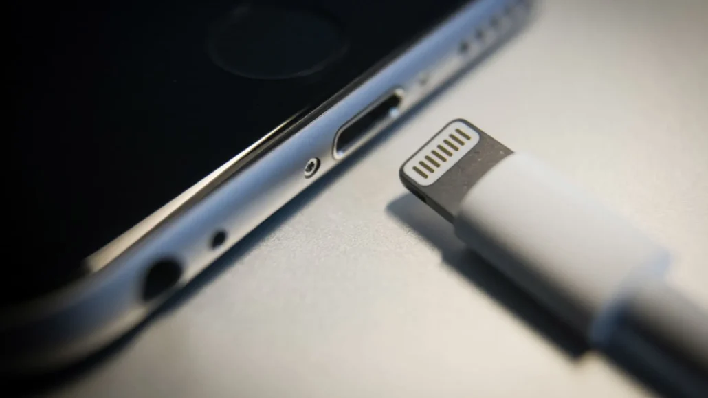 What_Is_the_Lightning_Connector_01P